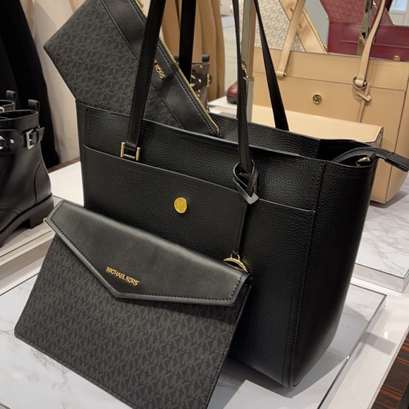 Michael Kors Maisie Large Pebbled Leather 3-in-1 Tote Bag - Picture 6 of 16